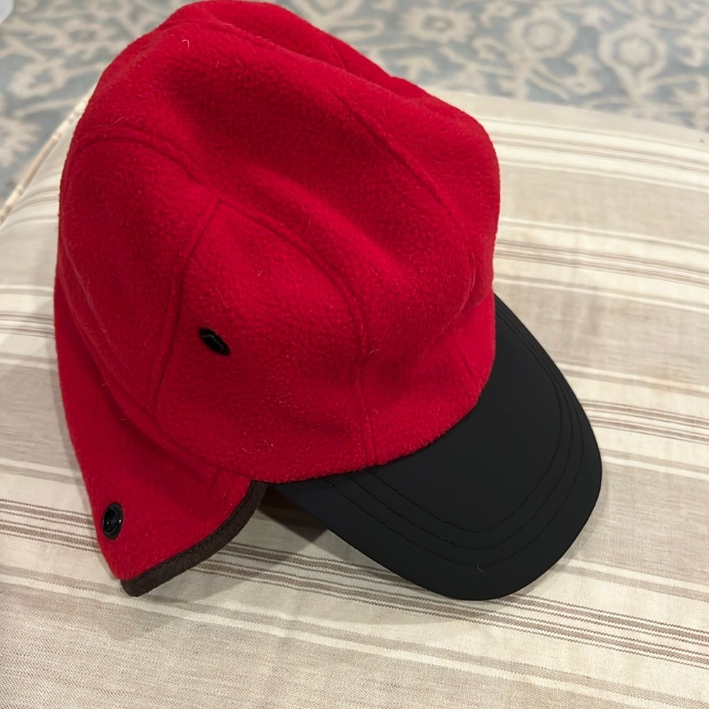 Gap size large/XL fleece hat with visor like new